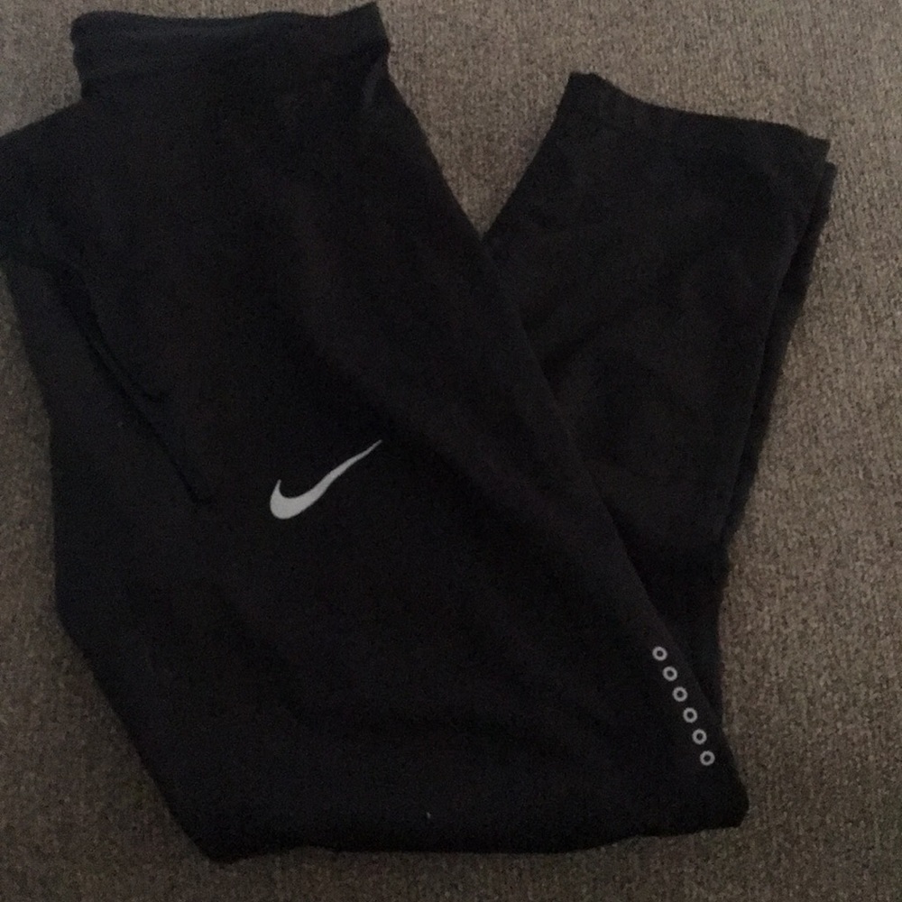 Nike drifit capris